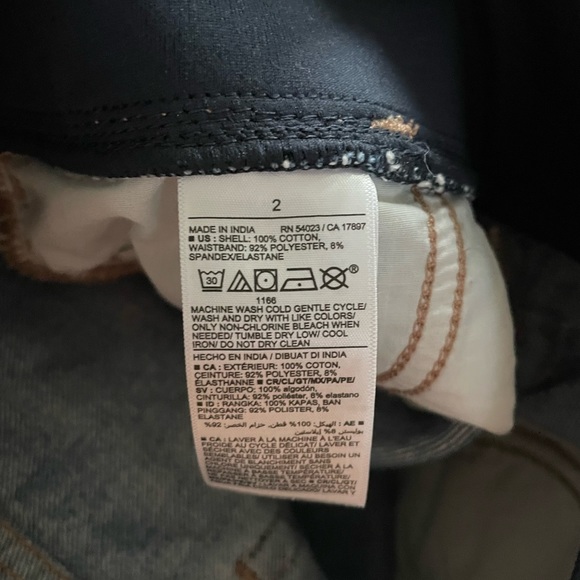 Size 2 maternity jean shorts old navy slouchy straight - Picture 3 of 4